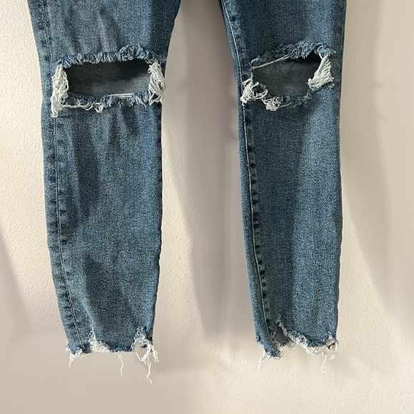 Good American Good Waist Jeans - Picture 2 of 8